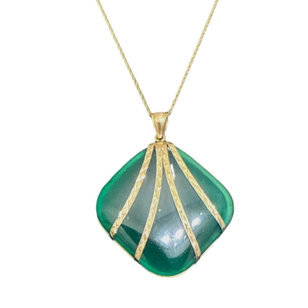 10K Gold and Green Agate Stone Pendant Necklace